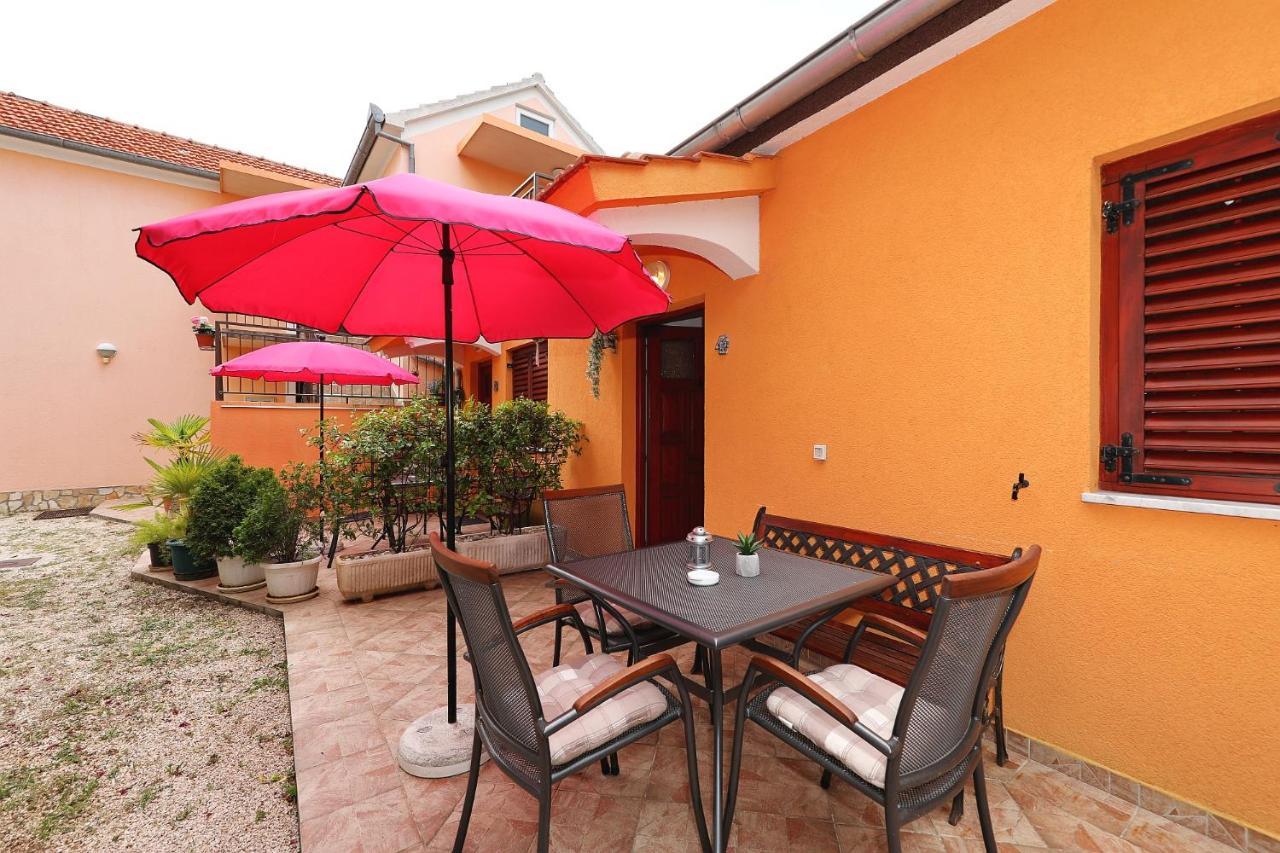 Apartmani Strpić Biograd Na Moru Zewnętrze zdjęcie