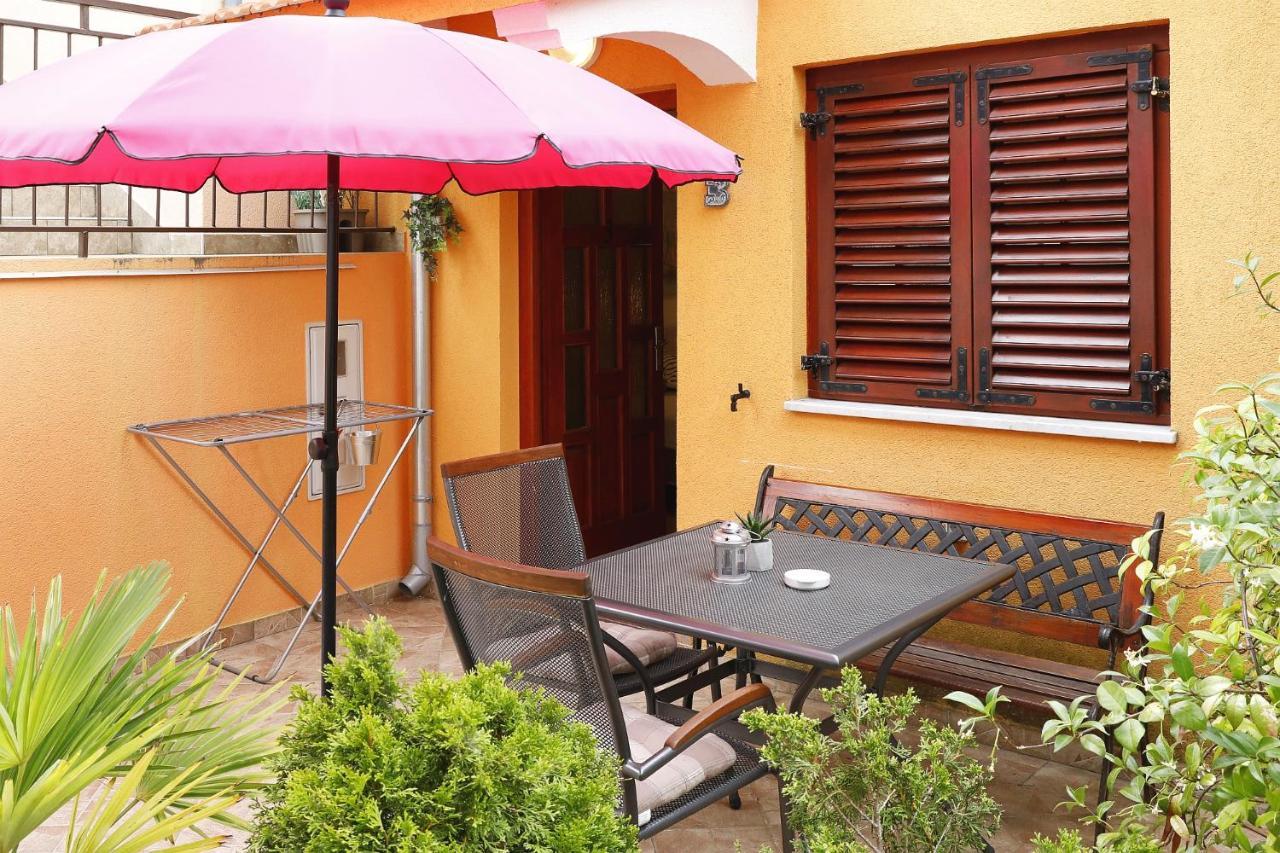 Apartmani Strpić Biograd Na Moru Zewnętrze zdjęcie
