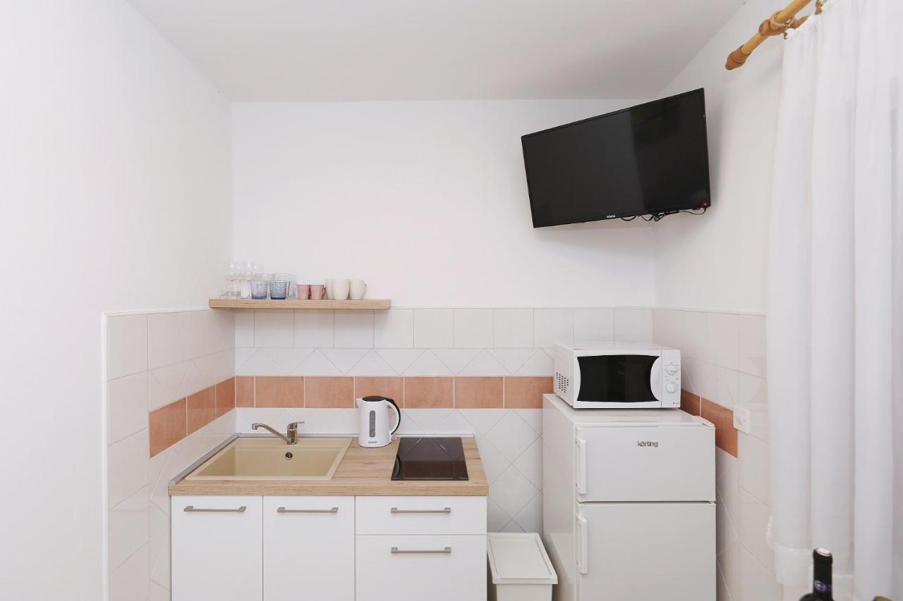 Apartmani Strpić Biograd Na Moru Zewnętrze zdjęcie