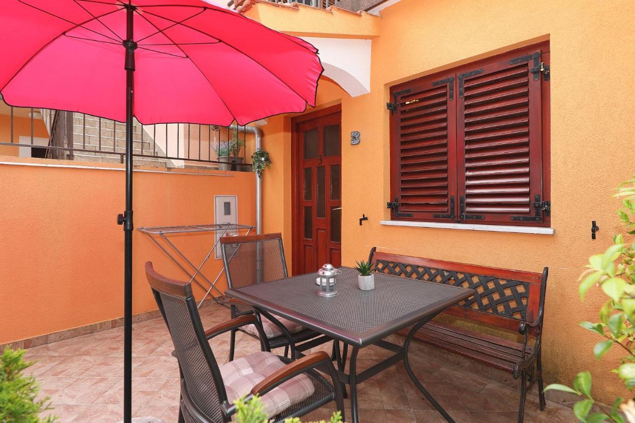 Apartmani Strpić Biograd Na Moru Zewnętrze zdjęcie