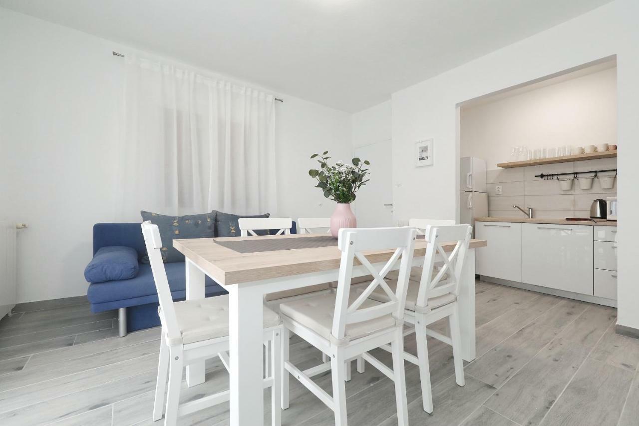 Apartmani Strpić Biograd Na Moru Zewnętrze zdjęcie